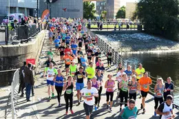 cardiff-bay-run-boardwalk.jpg